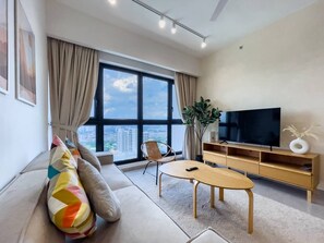 Smart TV 43 pulgadas con canales de televisión por cable, Netflix