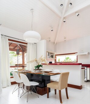 Deluxe villa | Dineren