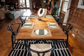 Dining - Peaceful Farm Cabin Getaway, 2BR w/ WiFi, AC & Sunrise Views (Okeechobee)