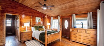 Peaceful Farm Cabin Getaway, 2BR w/ WiFi, AC & Sunrise Views