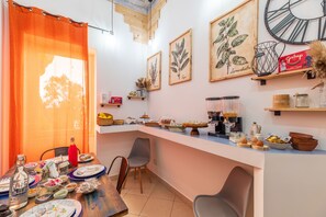 Desayuno buffet incluido todos los días 