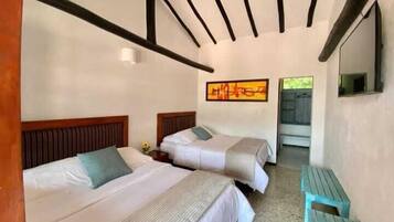 Family Quadruple Room | Hypo-allergenic bedding, free WiFi