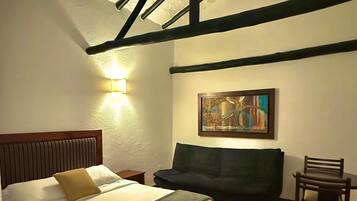 Standard Double Room, Courtyard View | Hypo-allergenic bedding, desk, free WiFi