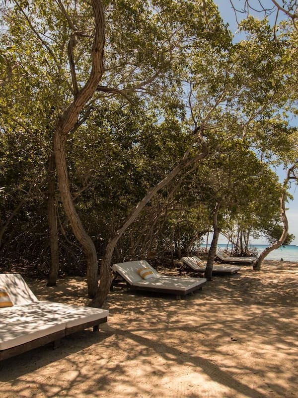 Private beach, white sand, beach bar