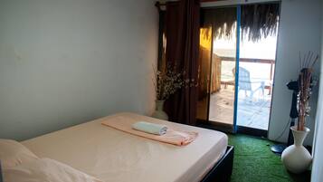 9 bedrooms, bed sheets