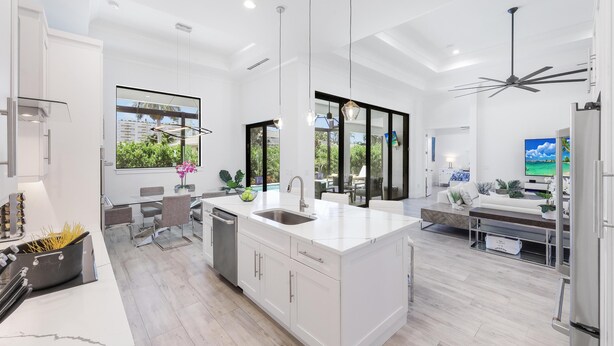 House, Multiple Beds (Modern Home with pool and steps to be) | Private kitchen - Modern Home With Pool and Steps to Beach, Food and fun (Marco Island)