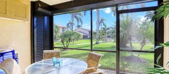 Cozy Condo With Pool, Grills and Close to Food/shops