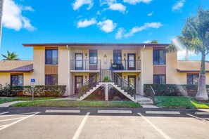 Apartment, 2 Queen-Betten (Cozy condo with pool, grills and clos) | Aussenbereich