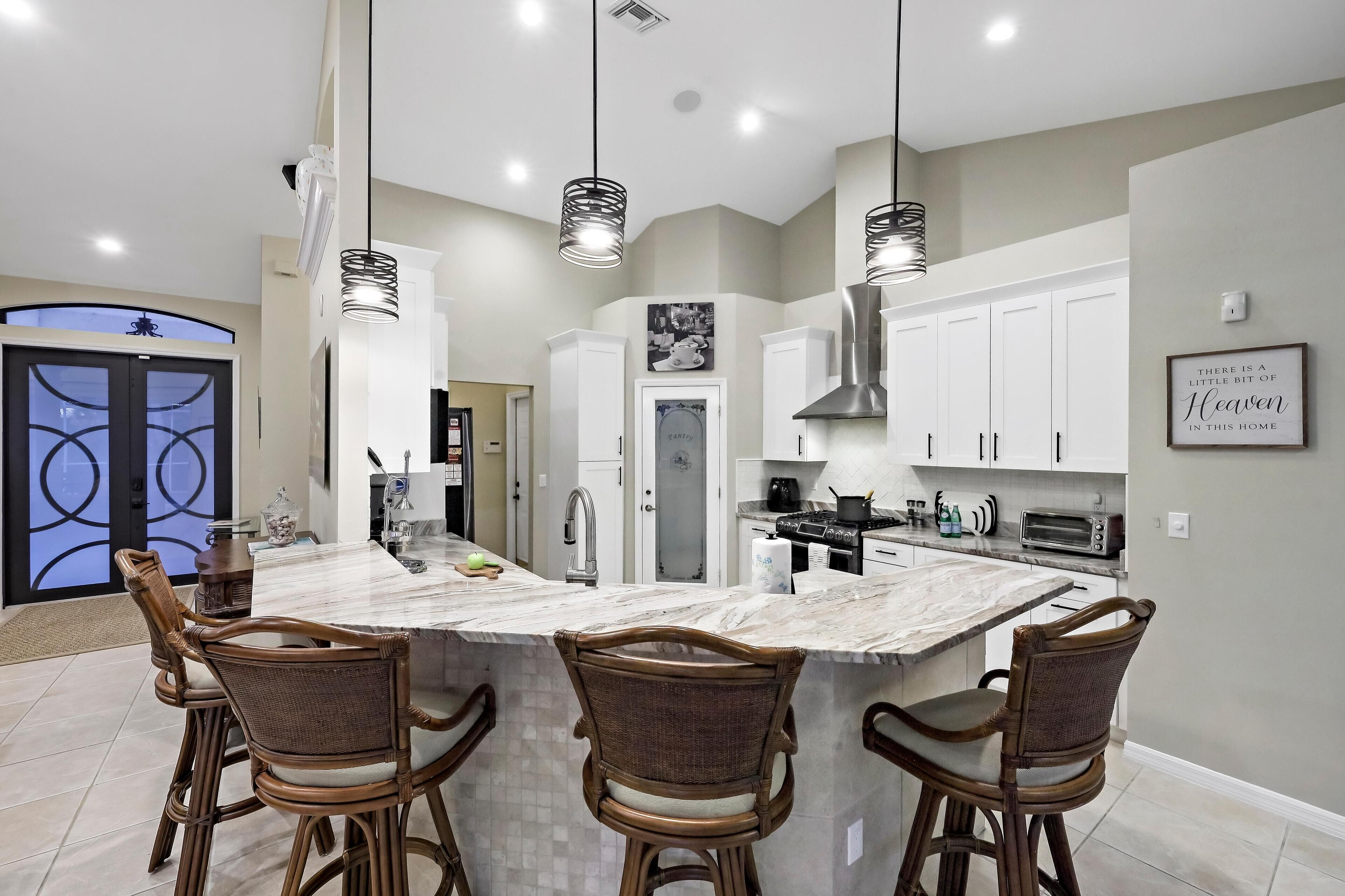 House, Multiple Beds (Home with pool, outdoor TV and walk t) | Private kitchen