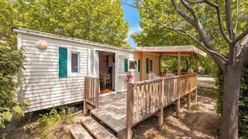 Klassieke stacaravan, 2 slaapkamers