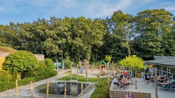 Children’s play area – outdoor