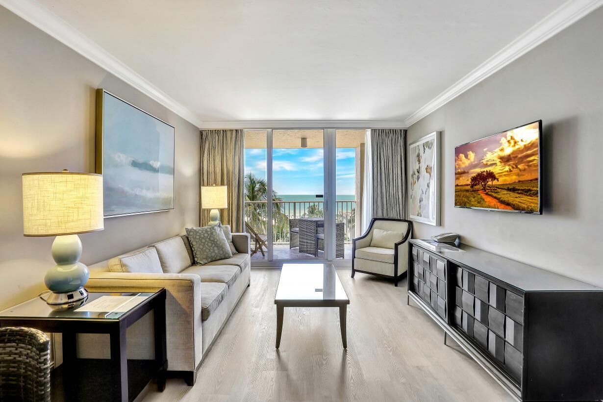 Condo, 1 King Bed with Sofa bed (Lavish beachfront condo with rooftop ) | Living area