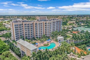 Apartamento, 1 cama de matrimonio grande con sofá cama (Marco Beach Ocean Resort Unit 905) | Exterior