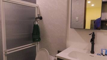 Handtücher, Seife, Toilettenpapier