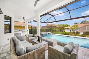 單棟房屋, 多張床 (Marco Coastal Luxury | Pool, Spa and ) | 泳池 | 暖水池