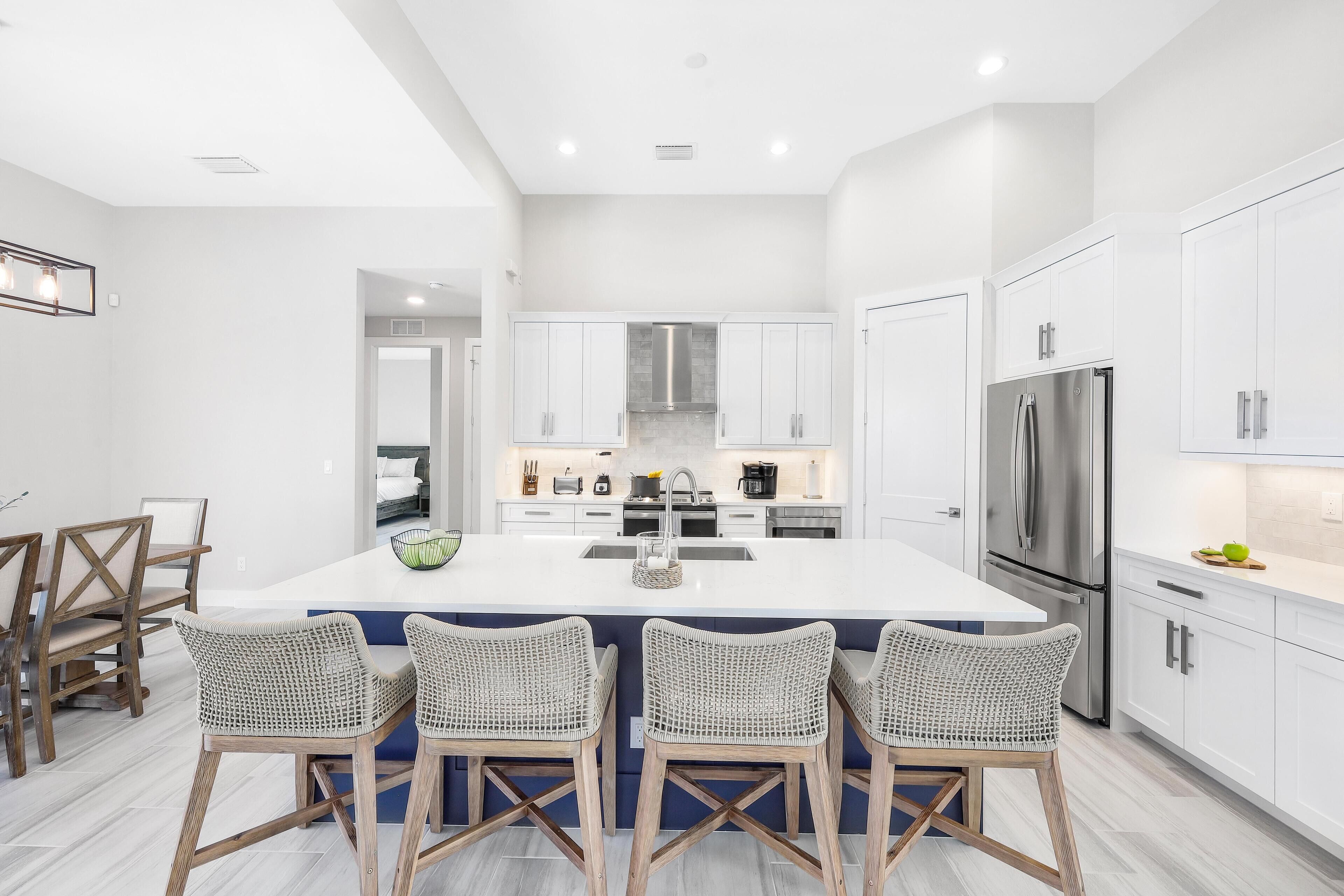 House, Multiple Beds (Marco Coastal Luxury | Pool, Spa and ) | Private kitchen