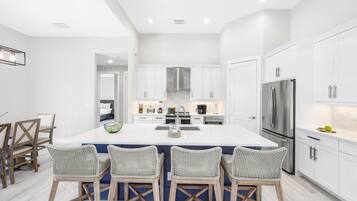 House, Multiple Beds (Marco Coastal Luxury | Pool, Spa and ) | Private kitchen