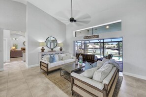 House, Multiple Beds (Direct boating access waterfront home) | Living area