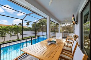 House, Multiple Beds (Pet-friendly home near shops with poo) | Outdoor dining