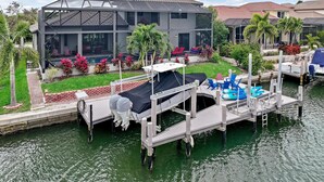 Ferienhaus, Mehrere Betten (Custom built home in Tigertail with p) | Jachthafen