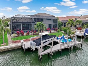 獨棟房屋, 多張床 (Custom built home in Tigertail with p) | 碼頭