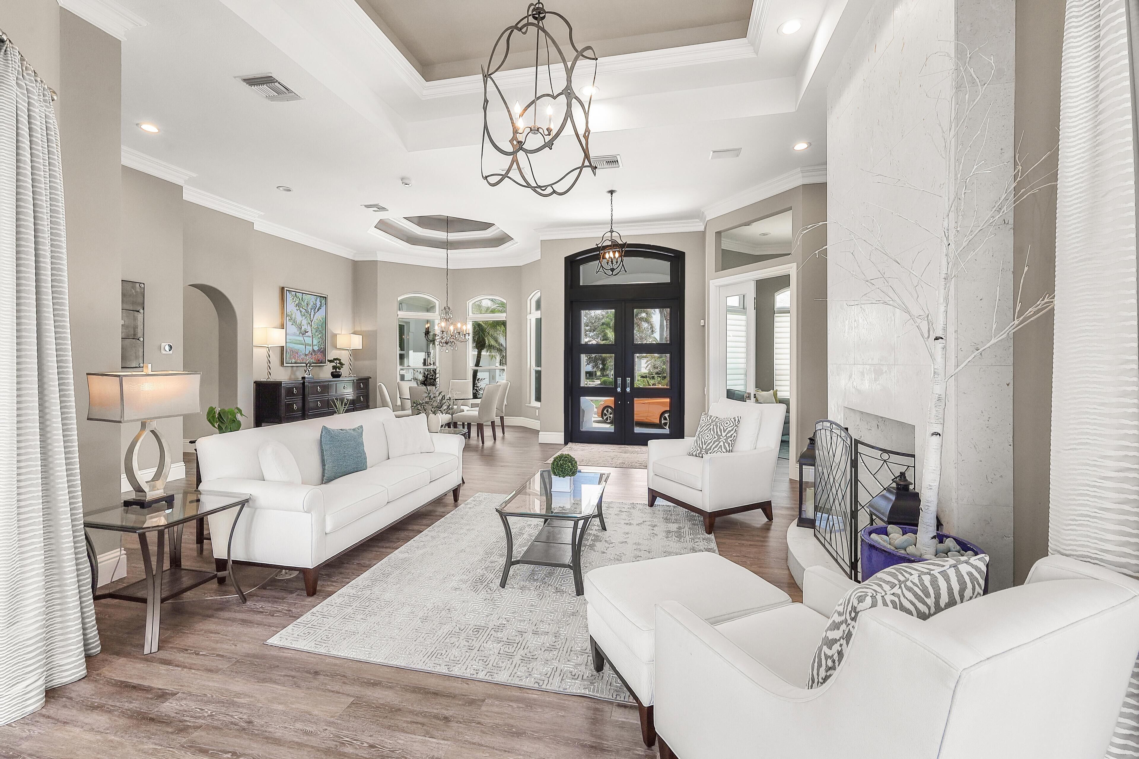 House, Multiple Beds (Opulent golf front home with SW-facin) | Living area