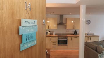 Kochgeschirr/Geschirr/Besteck