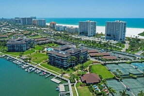 คอนโด, เตียงคิงไซส์ 1 เตียง (Walkout condo with beach access, pool) | บริเวณภายนอก