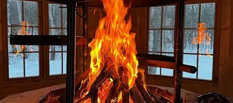 Anastasia’s Domain 5, Farm stay, off grid cabin in a beautiful forest!