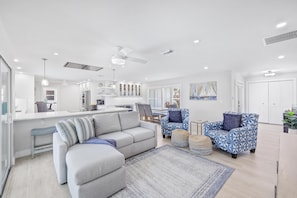 House, Multiple Beds (Waterfront home with table tennis, po) | Living area