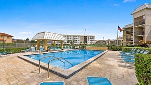 Pool - Rare Walkout Condo With Pool and Steps to Beach/food (Marco Island)