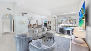 Huis, Meerdere bedden (343 North Barfield Drive) | Woonruimte