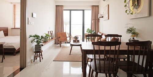 AHue Homestay-2BR-4Pax-FreePool+Gym-NearAEON Mall