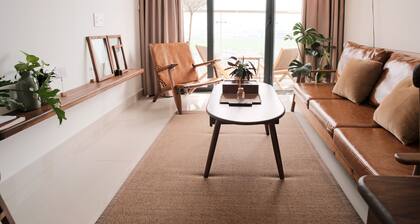 AHue Homestay-2BR-4Pax-FreePool+Gym-NearAEON Mall