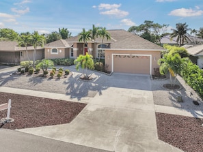 Exterior - S Exposure Home With Pool and Walk to Beach/food (Marco Island)