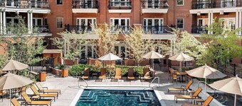 2-bedroom resort in beautiful Aspen with full kitchen, WiFi, fitness room, AC