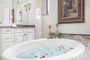 Bathroom - Opulent Home With Vast Water View, Pool and hot tub (Marco Island)