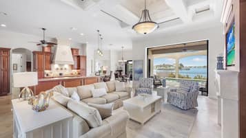 House, Multiple Beds (Opulent home with vast water view, po) | Living area