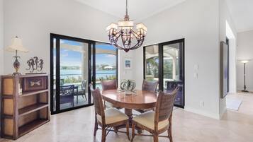 House, Multiple Beds (Opulent home with vast water view, po) | Dining
