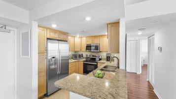Condo, Multiple Beds (Penthouse beachfront condo with pool/) | Private kitchen