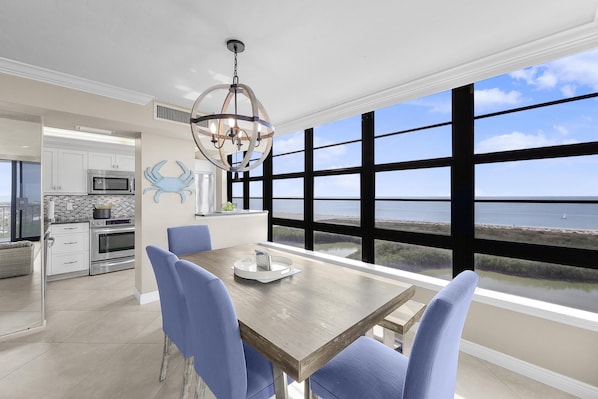 Condo, 1 King Bed with Sofa bed (Front beachfront condo with pool, fit) | Dining