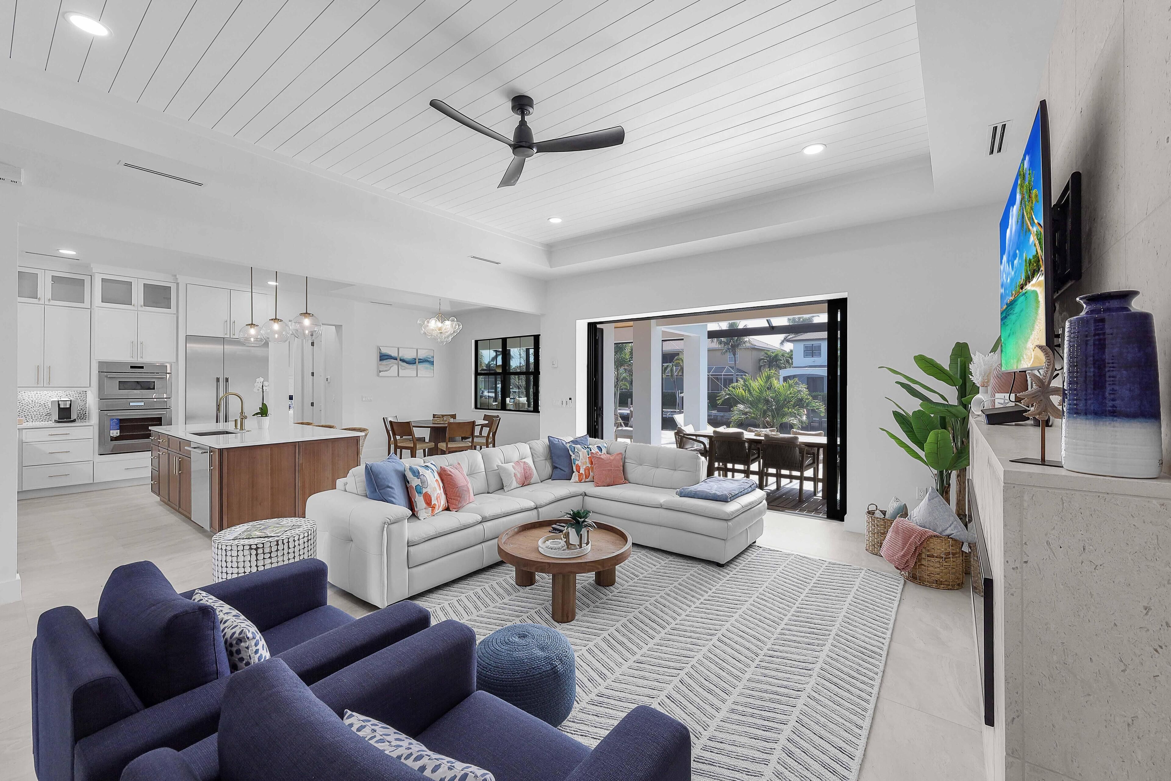 House, Multiple Beds (Exquisite waterfront Home featuring a) | Living area