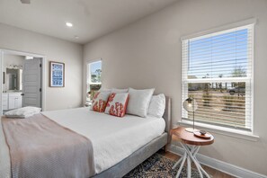 4 bedrooms, iron/ironing board, travel crib, free WiFi