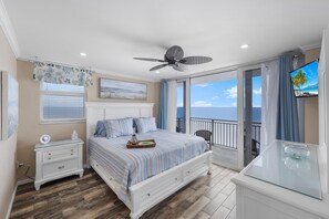 Condo, 1 King Bed with Sofa bed (Tradewinds 1205) - Tradewinds 1205 (Marco Island)