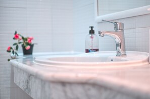 Shower, hair dryer, towels - Eva Vacation Home Pool & Relax - Very close to the beach (Puerto del Carmen)