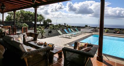 Horizon Luxury -A peaceful oasis with private pool