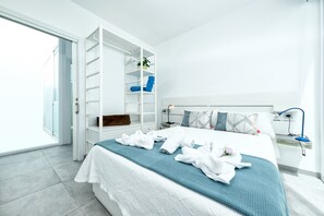 1 chambre, fer et planche à repasser, Wi-Fi gratuit, draps fournis