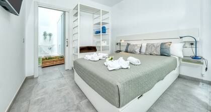 Karma Famara 2 -25 m vom Strand entfernt, schnelles WLAN und Dachterrasse