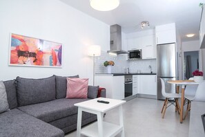 TV - The Ocean View - with sea view terrace and shared pool (Costa Teguise)