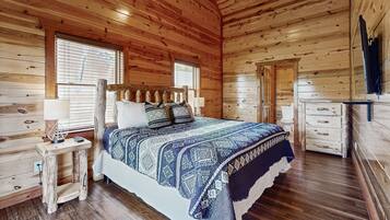 3 bedrooms, iron/ironing board, Internet, bed sheets